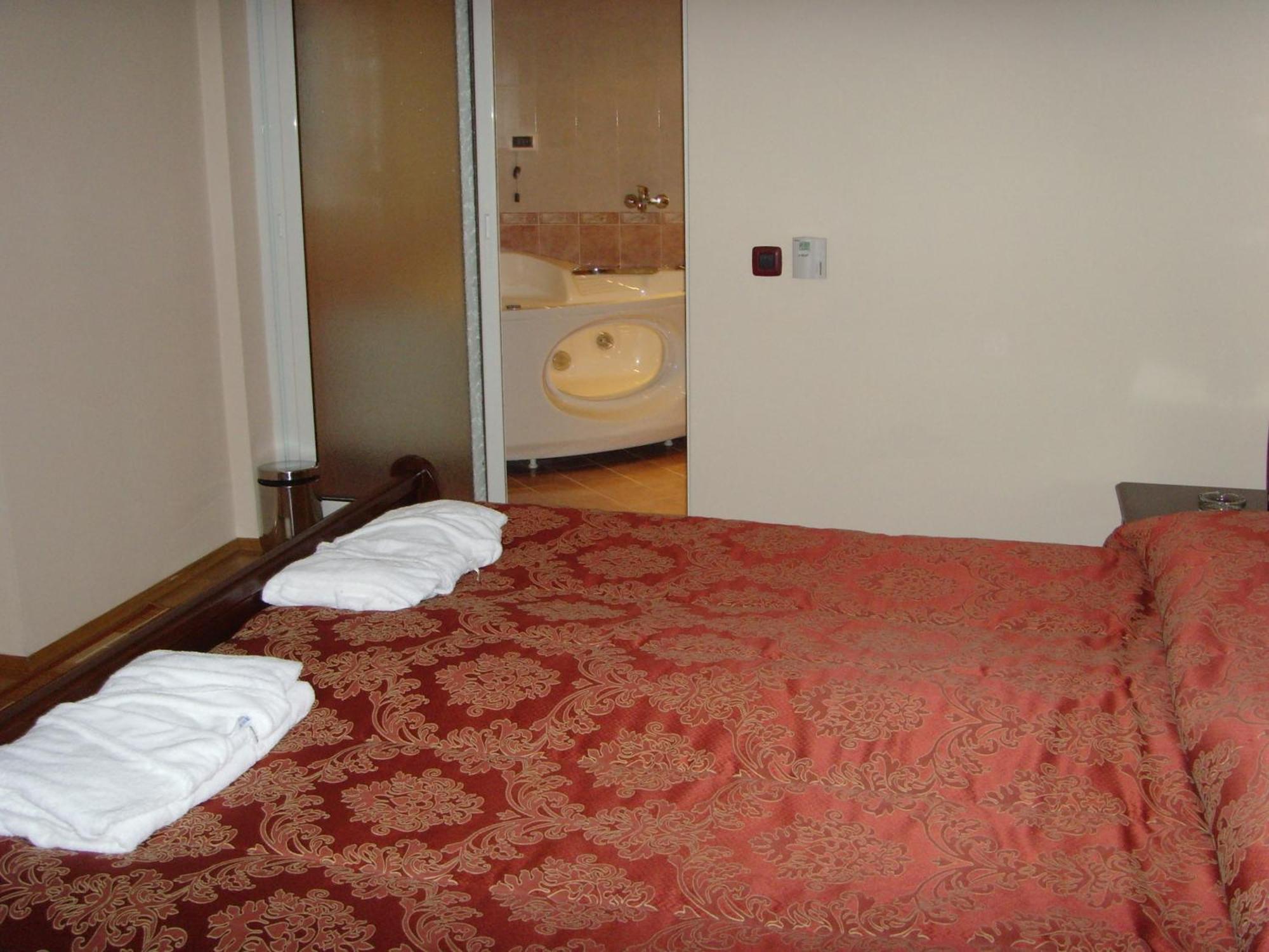 Meridian Hotel Bolyarski Велико-Тирново Екстер'єр фото